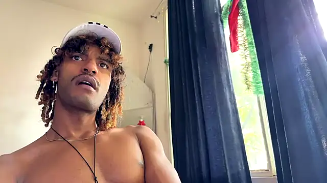 Snapshot of gerson173Hugo chatting on 11.18.25 gerson173Hugo online show from 11.18.25