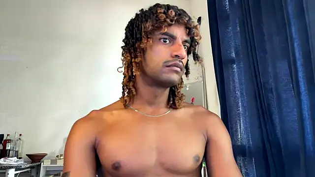 Snapshot of gerson173Hugo chatting on 12.02.25 gerson173Hugo online show from 12.02.25