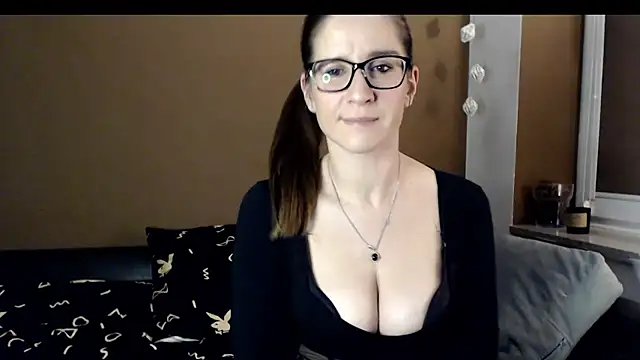 Snapshot of KayaRose chatting on 12.01.24 KayaRose online show from 12.01.24