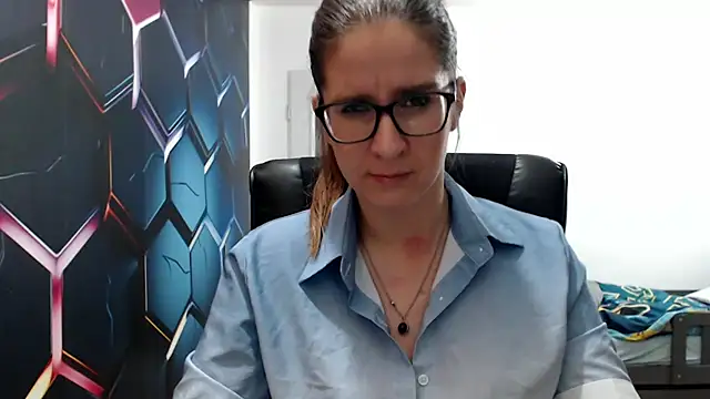 Snapshot of KayaRose chatting on 12.29.24 KayaRose online show from 12.29.24