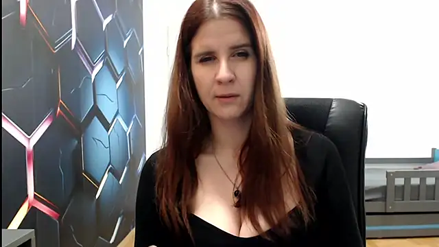 Snapshot of KayaRose chatting on 02.20.25 KayaRose online show from 02.20.25