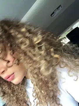 Snapshot of Lianh_Benett chatting on 02.20.26 Lianh Benett online show from 02.20.26