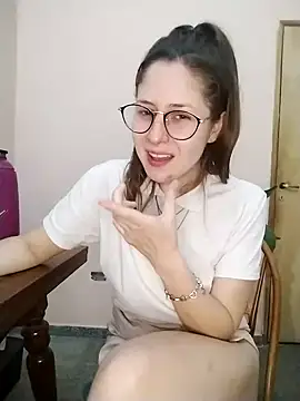 Snapshot of lucecitafantasy2 chatting on 12.03.24 lucecitafantasy2 online show from 12.03.24