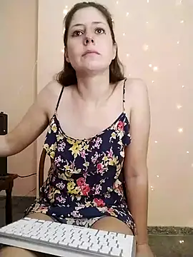 Snapshot of lucecitafantasy2 chatting on 03.04.25 lucecitafantasy2 online show from 03.04.25