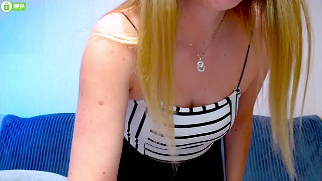 Snapshot of Sweet___Amelia chatting on 01.10.25 Sweet   Amelia online show from 01.10.25