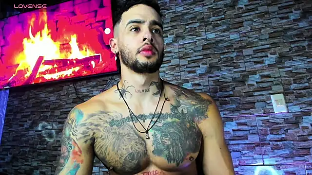 Snapshot of Seth_Owner chatting on 12.18.24 Seth Owner online show from 12.18.24