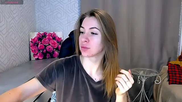 Snapshot of Naughty__Megan chatting on 03.05.25 Naughty Megan online show from 03.05.25