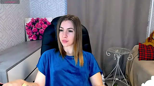 Snapshot of Naughty__Megan chatting on 03.17.25 Naughty Megan online show from 03.17.25