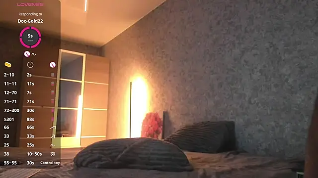 Snapshot of Naughty__Megan chatting on 11.03.25 Naughty Megan online show from 11.03.25