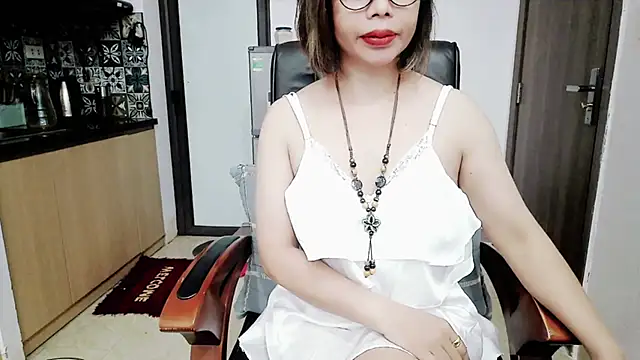 Miu-Le online show from 10.15.25