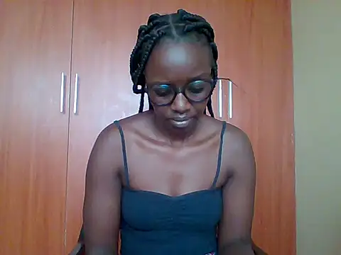 Snapshot of sexy_darleen23 chatting on 02.18.26 sexy darleen23 online show from 02.18.26