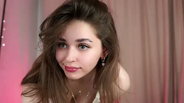 Snapshot of EstherMitchel chatting on 01.28.25 EstherMitchel online show from 01.28.25