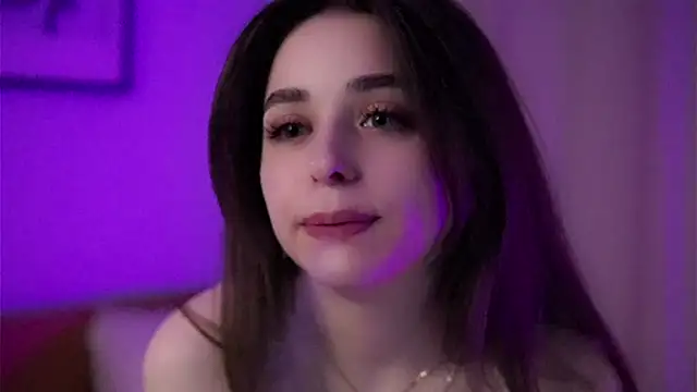 Snapshot of EstherMitchel chatting on 03.18.25 EstherMitchel online show from 03.18.25