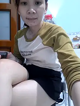 Snapshot of Xaoxang chatting on 03.04.25 Xaoxang online show from 03.04.25