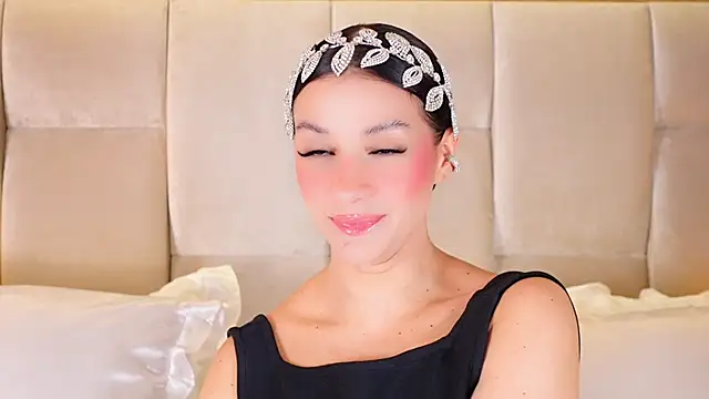 KiraKayleigh1 online show from 11.17.25