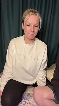 Snapshot of MrMrsRight chatting on 12.26.24 MrMrsRight online show from 12.26.24