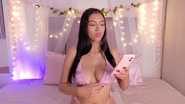 Julie Bennet online show from 01.07.26