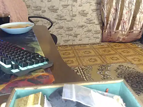  Kitti  online show from 12.17.24