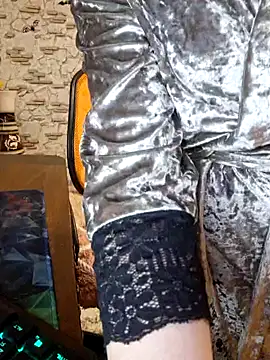  Kitti  online show from 12.21.24