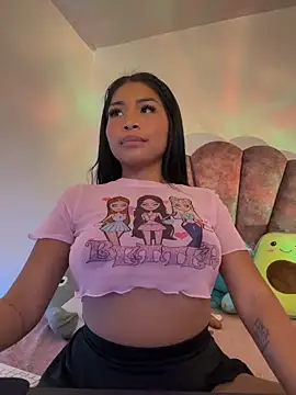 Pocahontascute 33 online show from 03.14.25