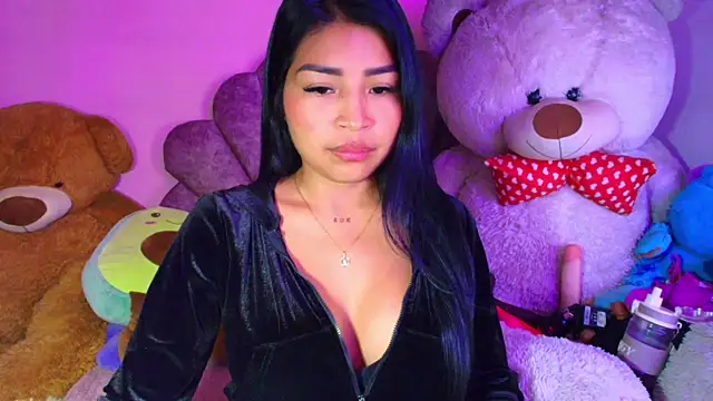 Pocahontascute 33 online show from 06.05.26