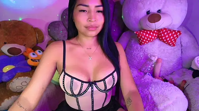 Pocahontascute 33 online show from 06.25.26