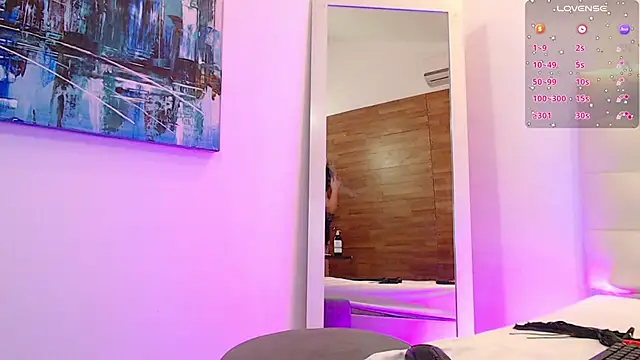 Snapshot of horny-juliette chatting on 02.06.25 horny-juliette online show from 02.06.25