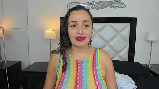  luna  sweet  online show from 03.16.25