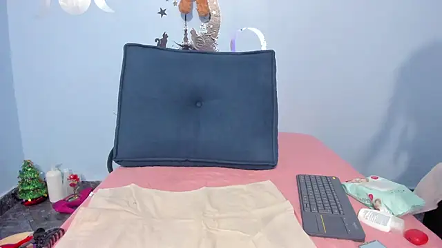  luna  sweet  online show from 11.11.25