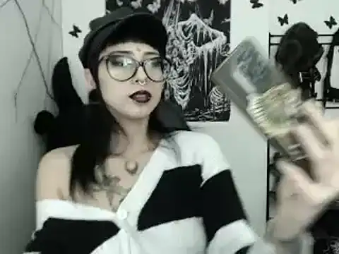 Snapshot of n0sferatus__ chatting on 01.12.26 n0sferatus online show from 01.12.26