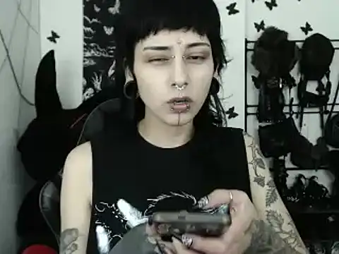 Snapshot of n0sferatus__ chatting on 02.01.26 n0sferatus online show from 02.01.26