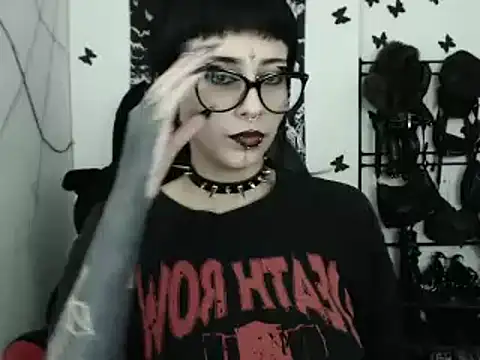 Snapshot of n0sferatus__ chatting on 02.05.26 n0sferatus online show from 02.05.26