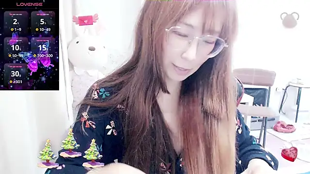 Snapshot of aFanny chatting on 03.09.25 aFanny online show from 03.09.25