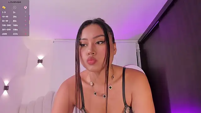 AmberLewis  online show from 06.12.26