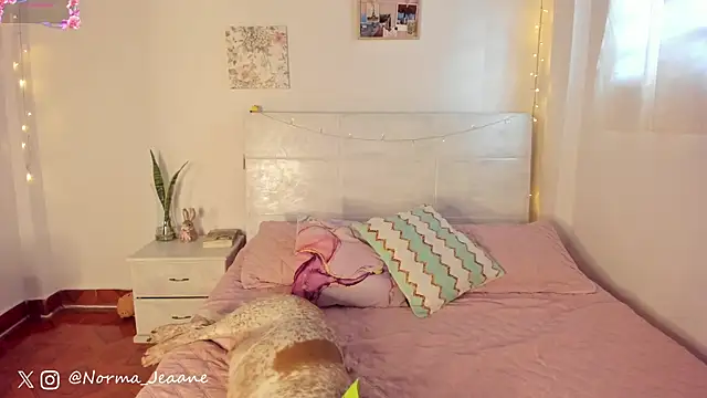 Snapshot of Norma-Jeaane chatting on 01.08.25 Norma-Jeaane online show from 01.08.25