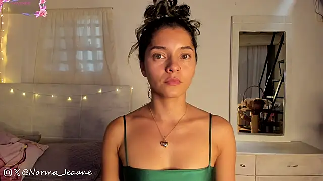 Snapshot of Norma-Jeaane chatting on 01.25.25 Norma-Jeaane online show from 01.25.25