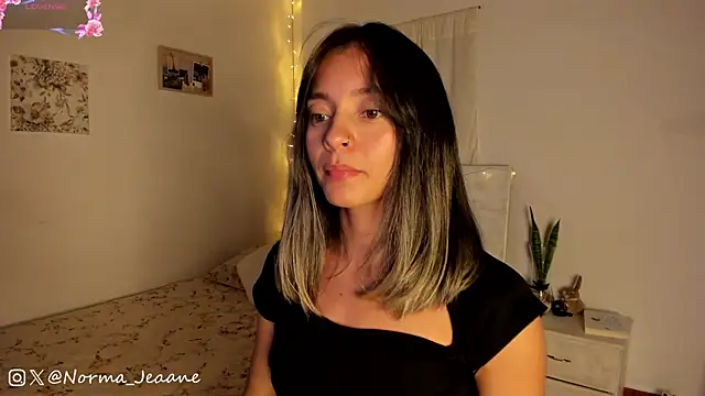 Snapshot of Norma-Jeaane chatting on 02.17.25 Norma-Jeaane online show from 02.17.25