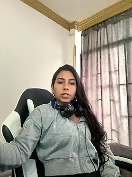 bella-black online show from 01.13.26