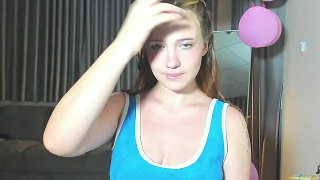 HanahCute online show from 03.08.25