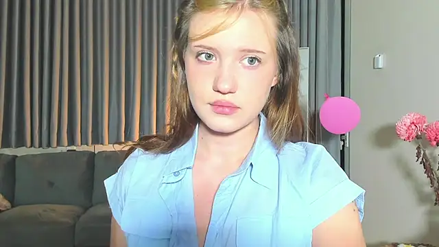 HanahCute online show from 03.22.25