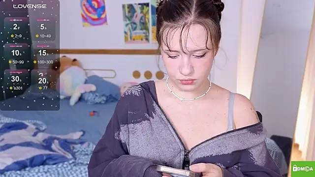 HanahCute online show from 10.21.25