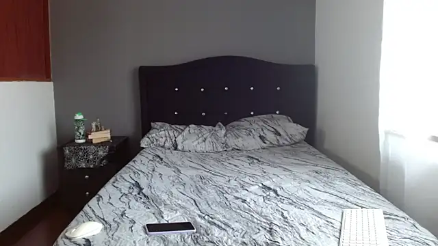 Emilia 1995 online show from 10.27.25