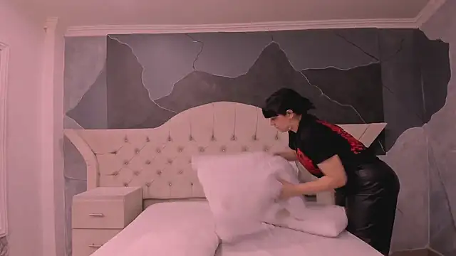 AmberGreyy  online show from 02.23.25