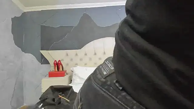 AmberGreyy  online show from 02.25.25