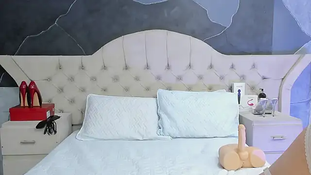 AmberGreyy  online show from 02.28.25