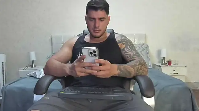 Teilor Creed online show from 03.04.25