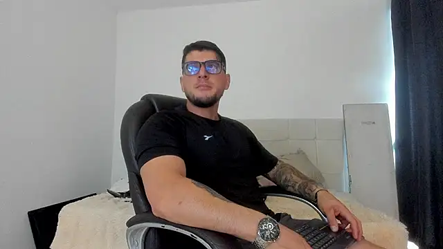 Teilor Creed online show from 10.04.25