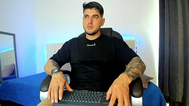 Teilor Creed online show from 12.13.25