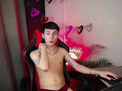 Snapshot of SebasstianGrand chatting on 02.16.25 SebasstianGrand online show from 02.16.25