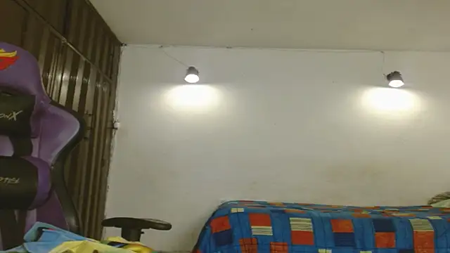 engielphoenis14 online show from 11.27.25